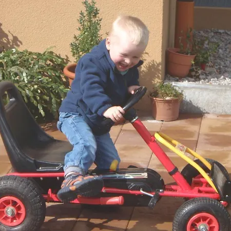 Arche Hof Oebristhof كلينارل