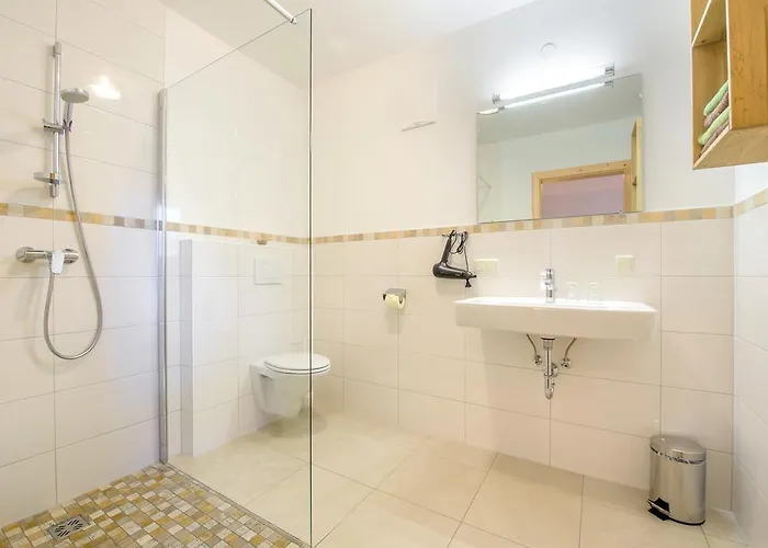 Апартаменты Arche Hof Oebristhof Клайнарль