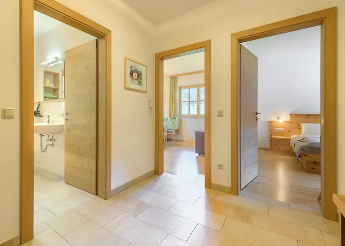 Arche Hof Oebristhof Апартаменты *